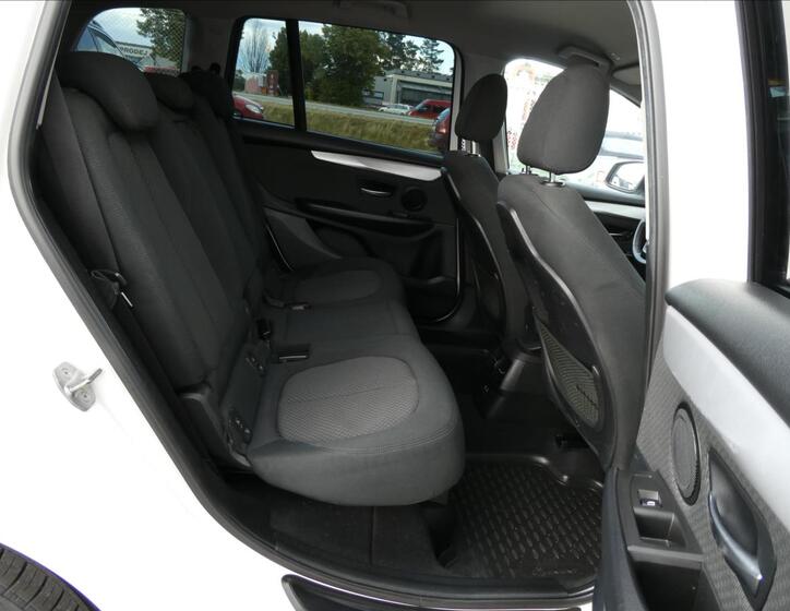 BMW Řada 2 29