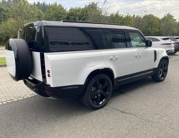 Land Rover Defender 7