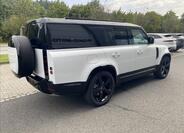 Land Rover Defender 7
