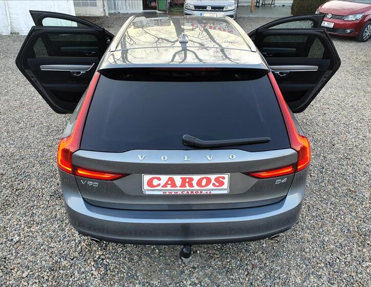 Volvo V90 41