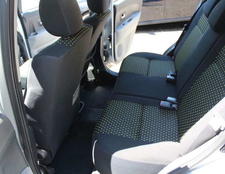 Daihatsu Sirion 19