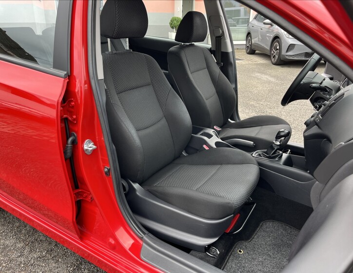 Hyundai i30 21