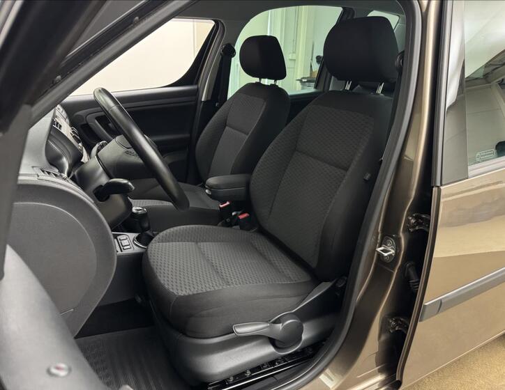 Škoda Roomster 27