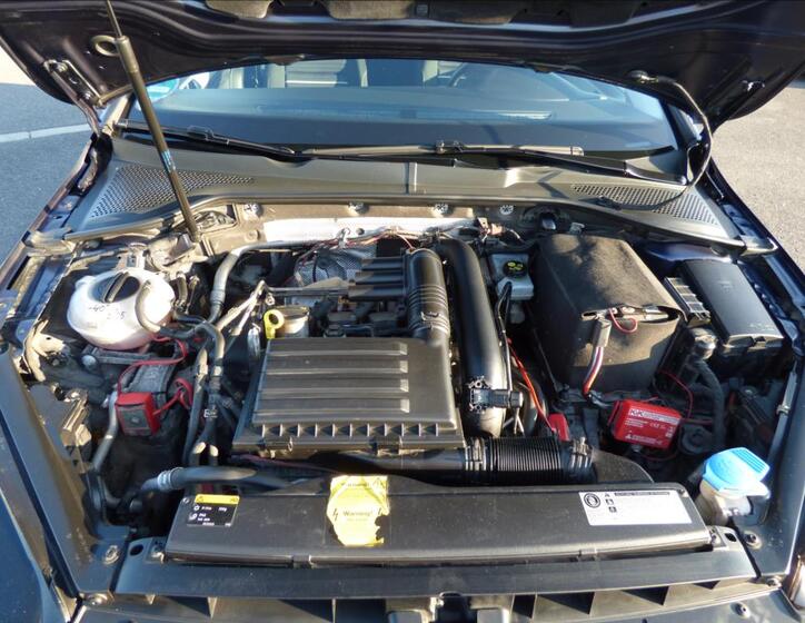 Volkswagen Golf 73