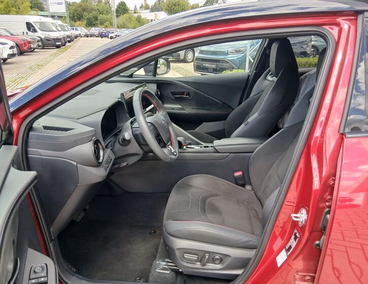 Toyota C-HR 12