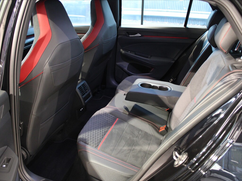 Volkswagen Golf 13