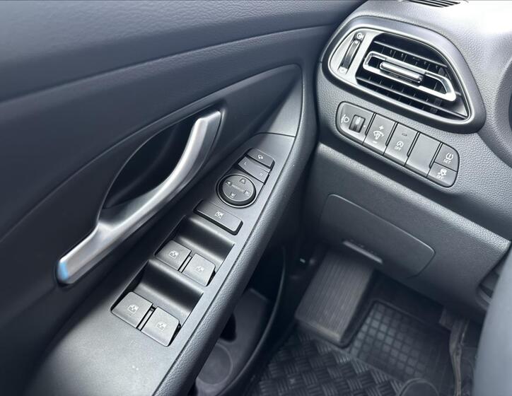 Hyundai i30 18