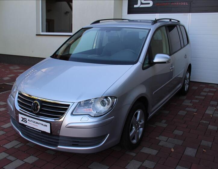 Volkswagen Touran 2