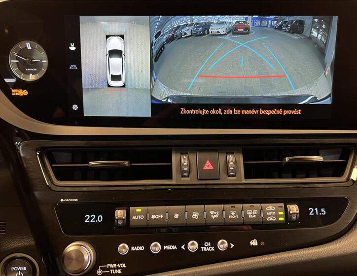 Lexus ES 300h 19