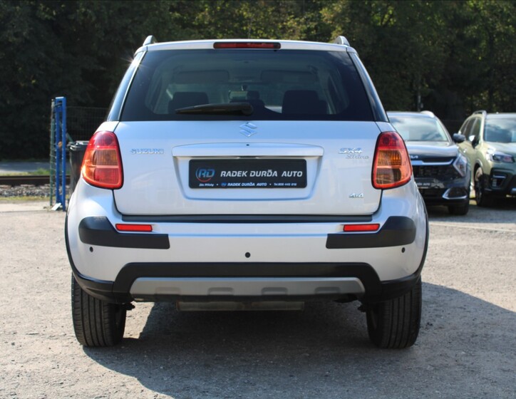 Suzuki SX4 6