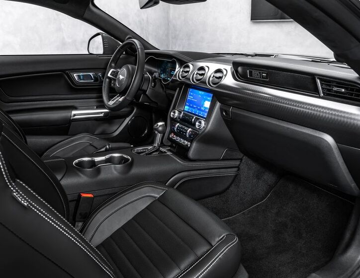 Ford Mustang 16