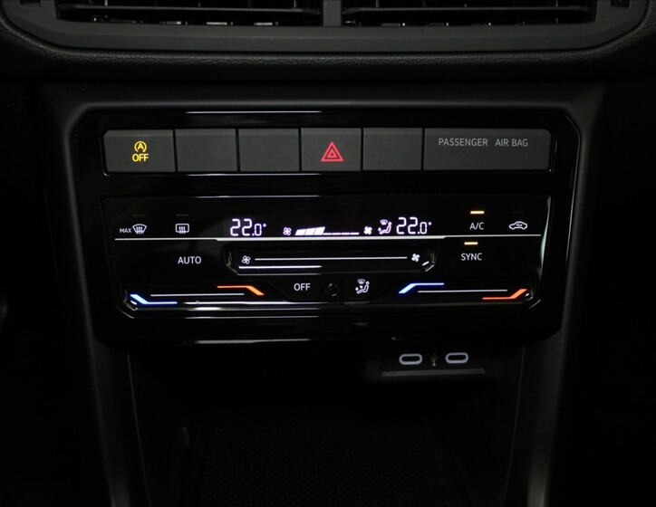 Volkswagen T-Cross 13