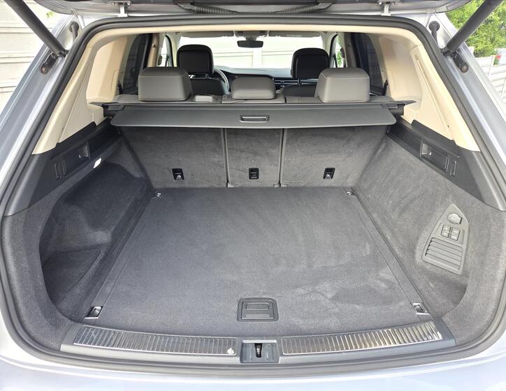 Volkswagen Touareg 12