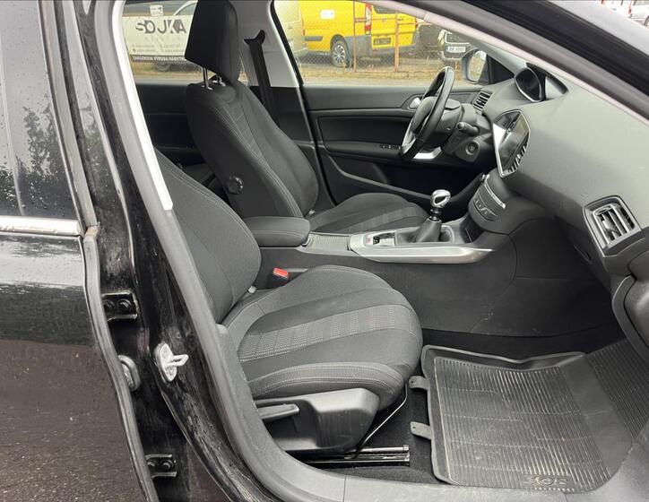 Peugeot 308 11
