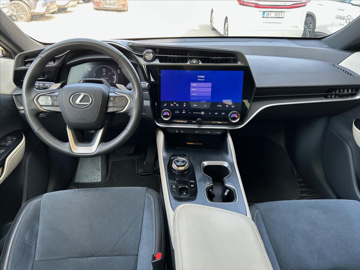 Lexus RZ 450e