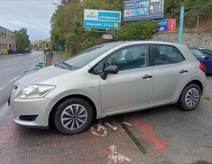 Toyota Auris 5