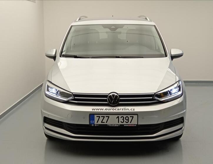 Volkswagen Touran 2