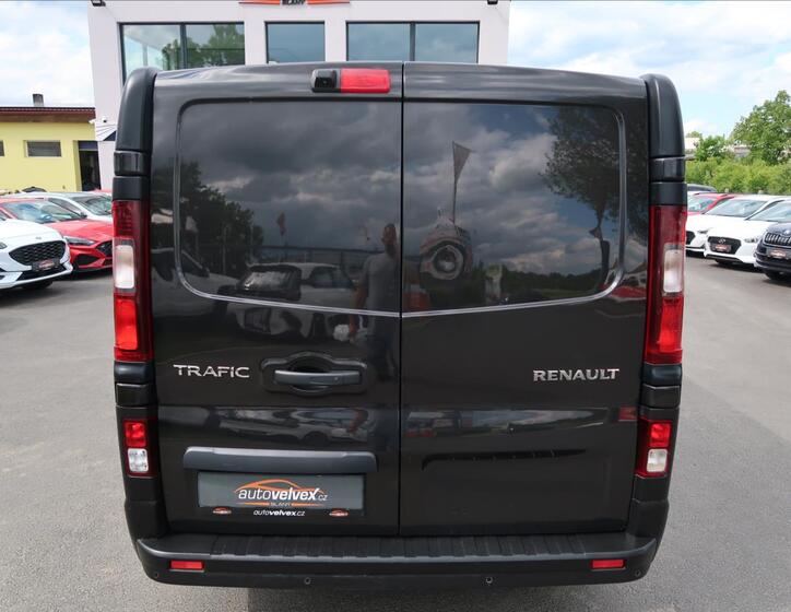 Renault Trafic 8