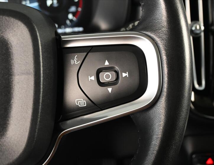 Volvo XC40 18