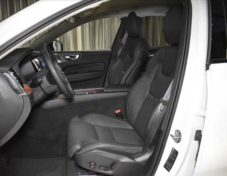 Volvo XC60 13