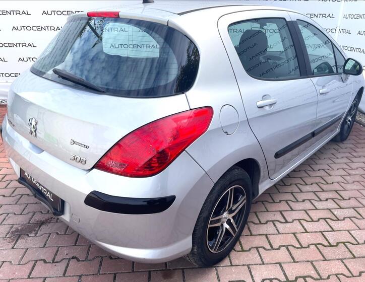 Peugeot 308 9