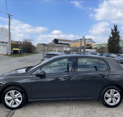 Volkswagen Golf 9
