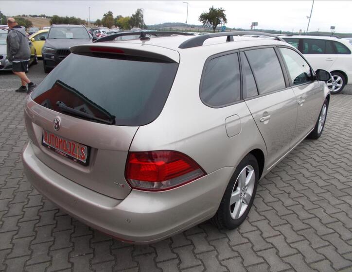 Volkswagen Golf 9