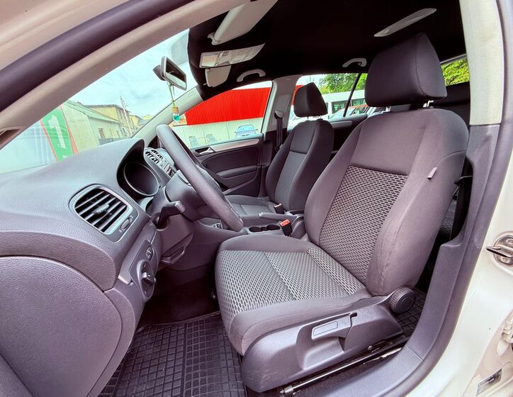 Volkswagen Golf 13
