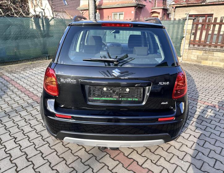 Suzuki SX4 6