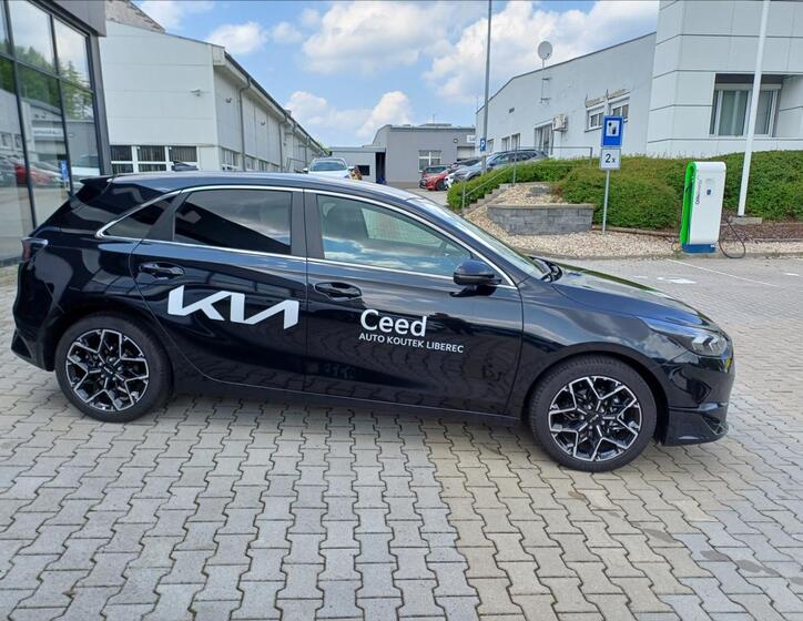 KIA Ceed 5