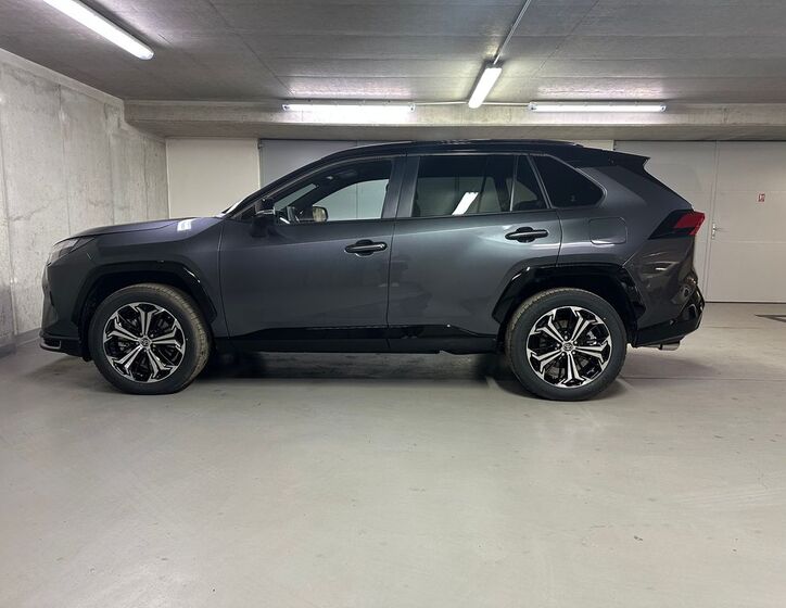 Toyota RAV4 8