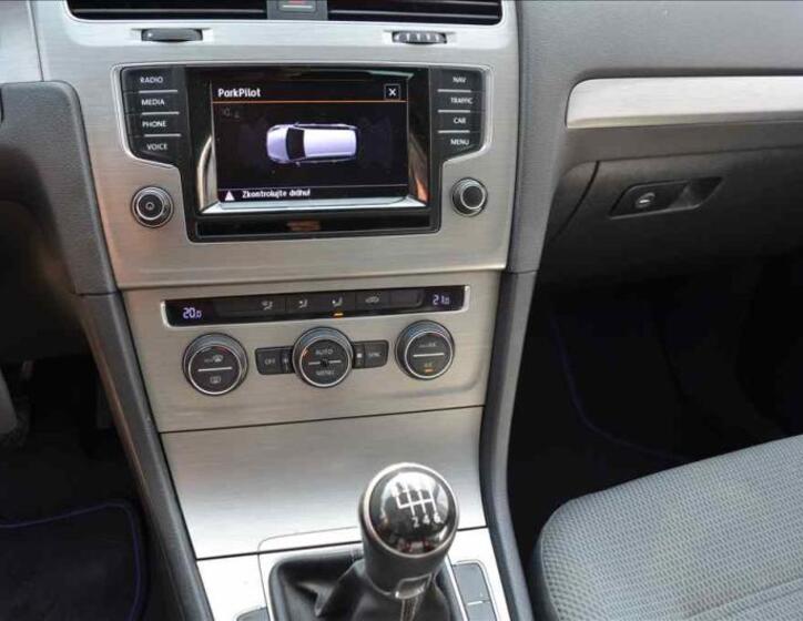 Volkswagen Golf 17