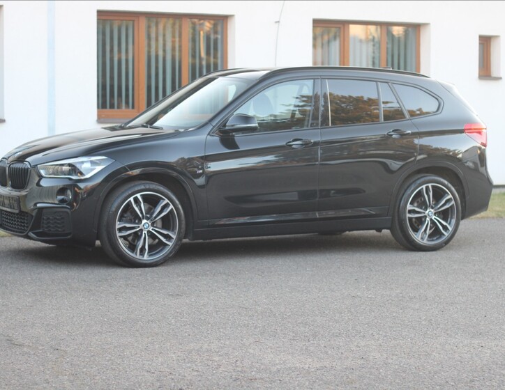 BMW X1 6