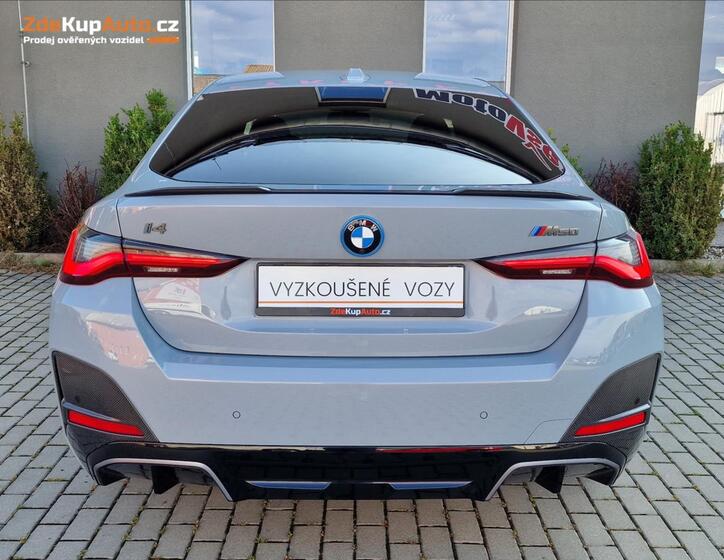BMW i4 9
