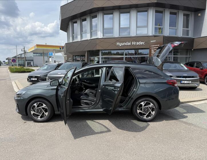 Hyundai i30 4