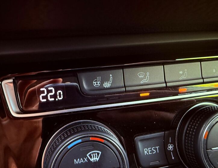 Volkswagen Touran 24