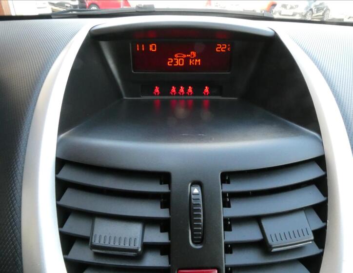 Peugeot 207 27