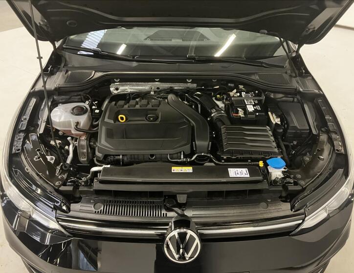 Volkswagen Golf 24
