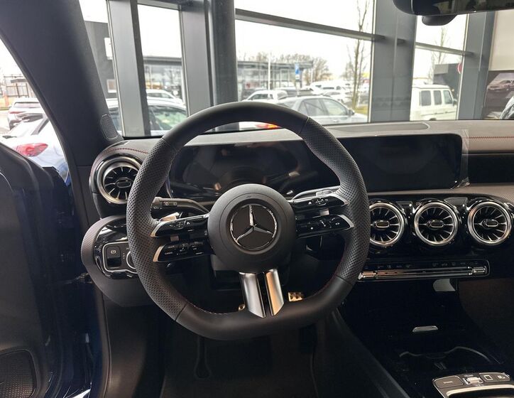 Mercedes-Benz CLA 10