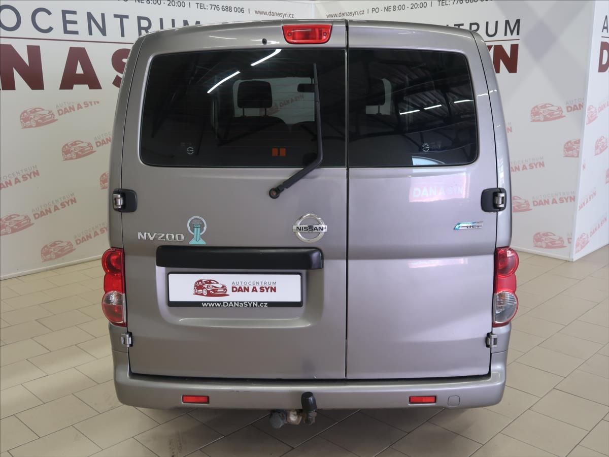 Nissan NV200