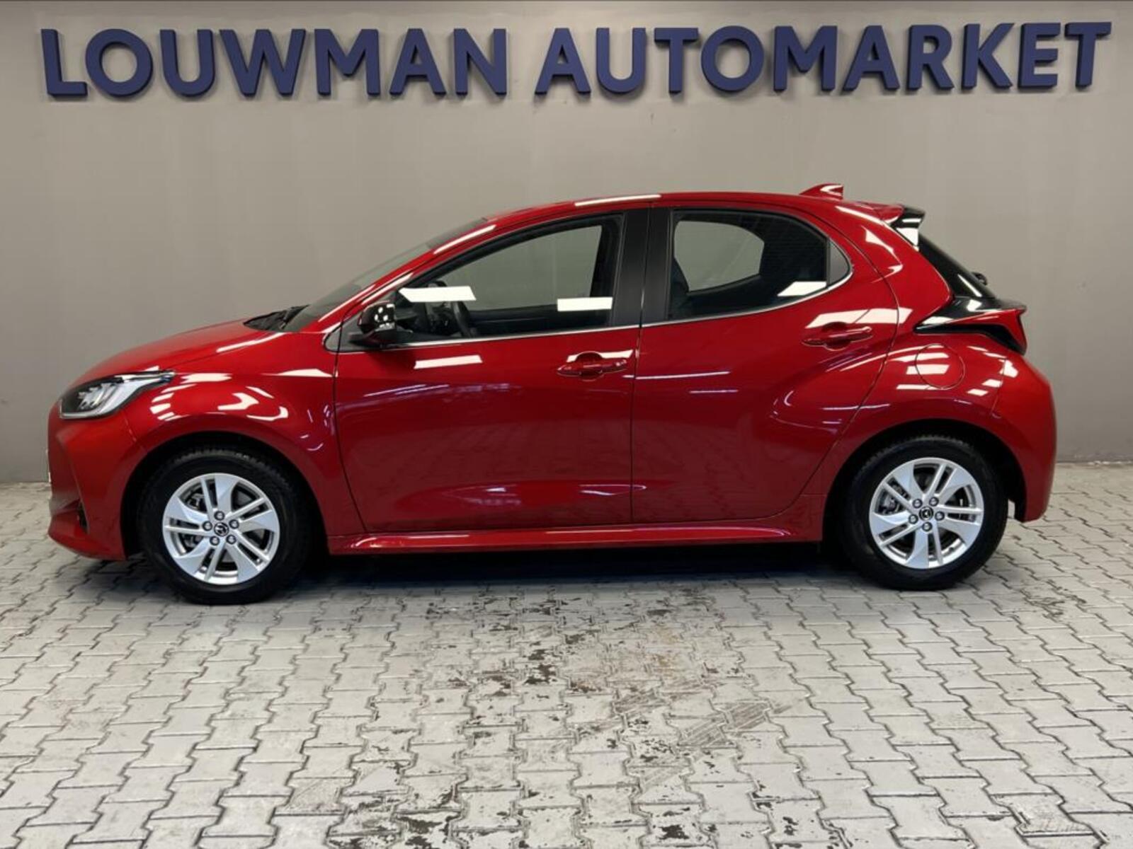 Mazda 2 3