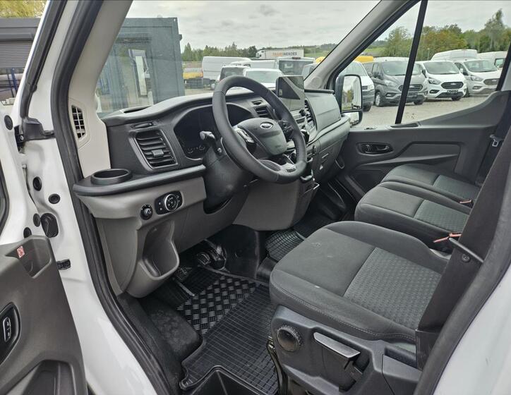 Ford Transit 7