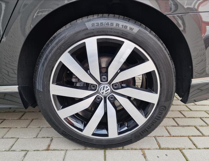 Volkswagen Passat 45