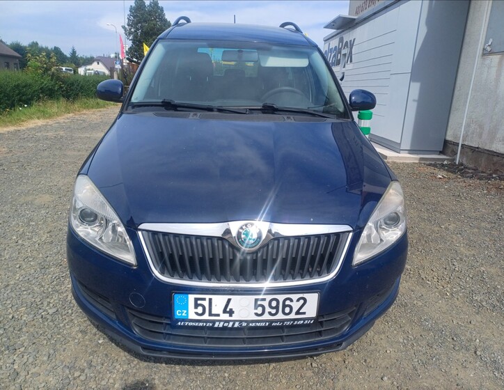 Škoda Roomster 2
