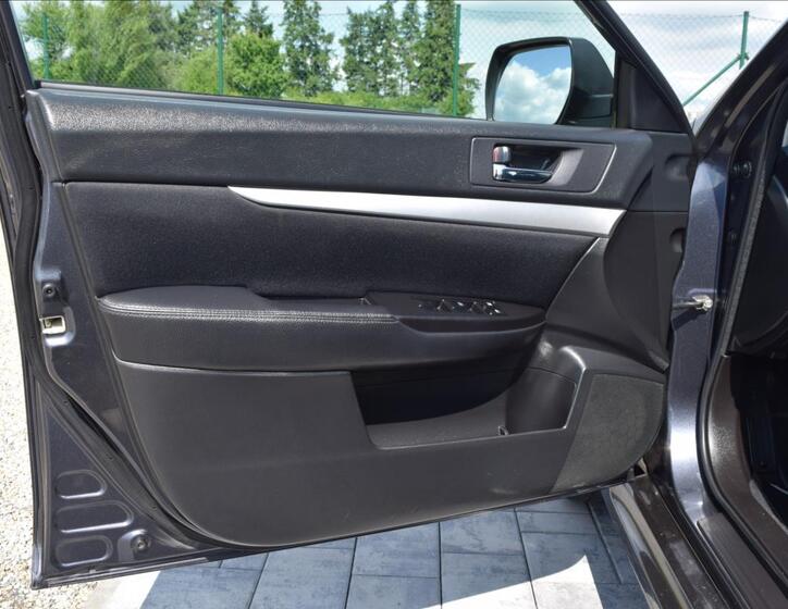 Subaru Legacy 22