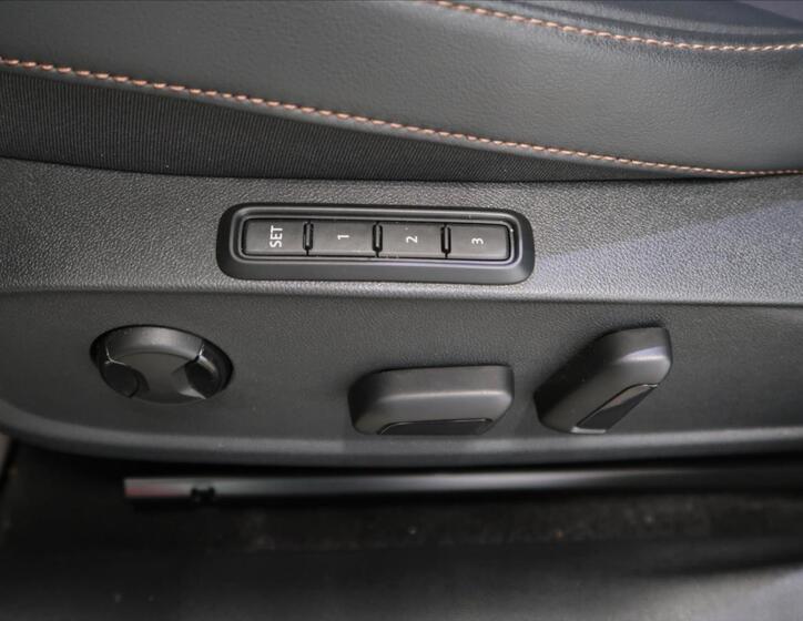 Cupra Formentor 14