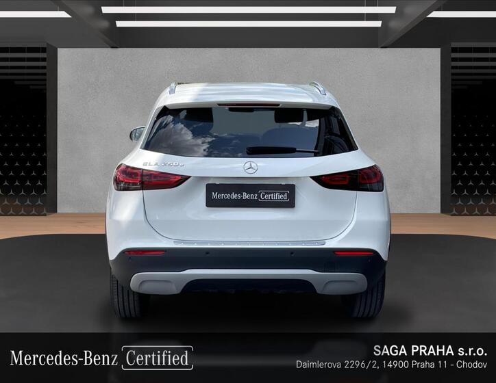 Mercedes-Benz GLA 4