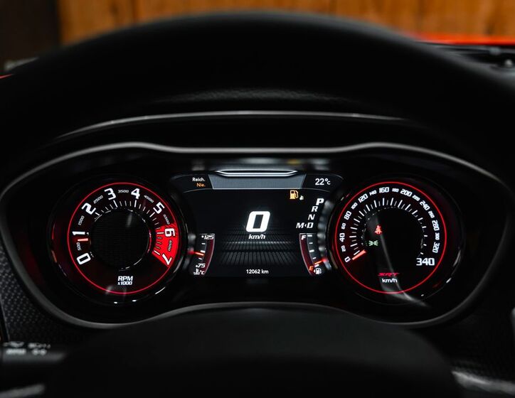 Dodge Challenger 11