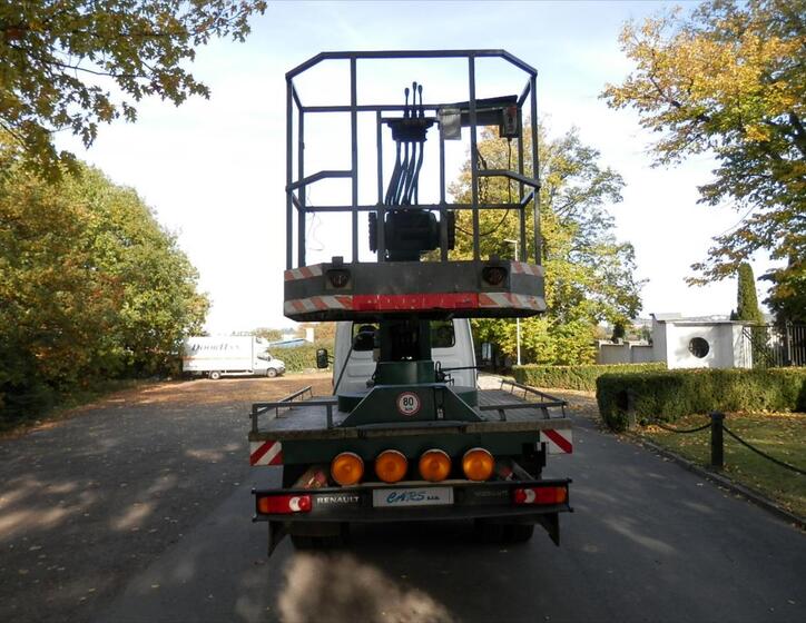 Renault Mascott 8