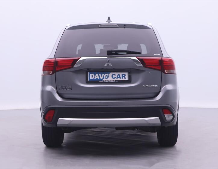Mitsubishi Outlander 6